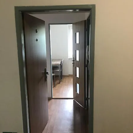 Apartamento - školní