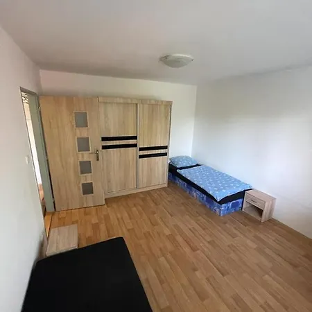 Apartamento - školní Chomutov
