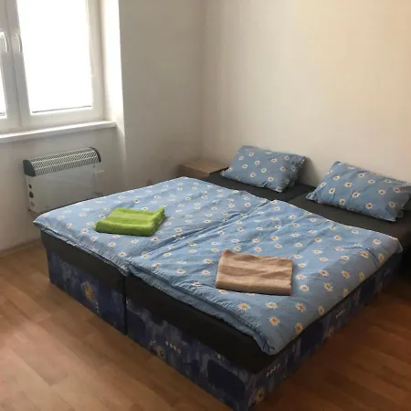 - školní