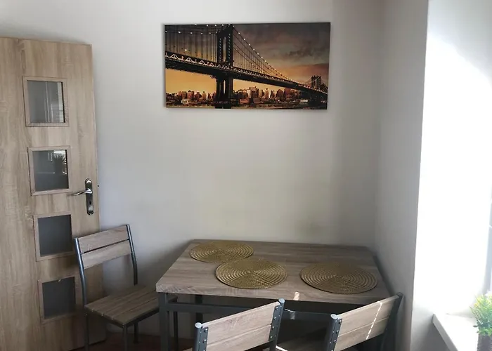 - školní Apartamento *
